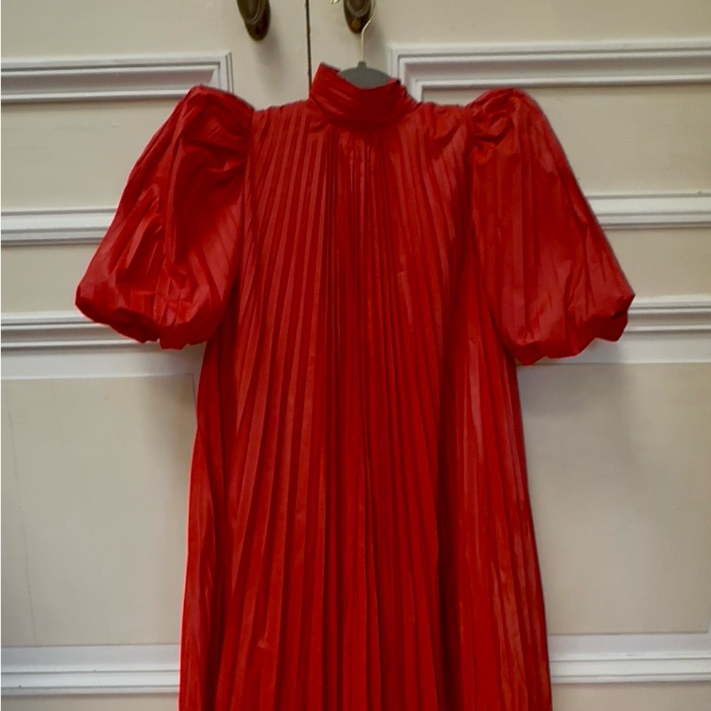 Tia CIBANI six 7/8 Elegant Red Pleated Dress